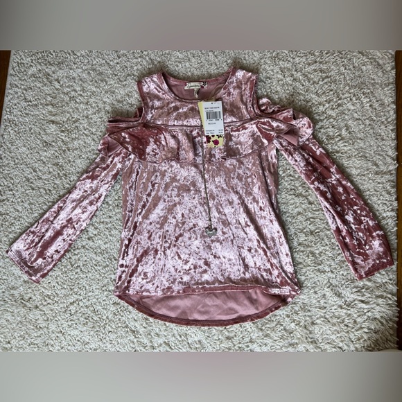 Girls Size Medium Pink Velvet Cold Shoulder Top NWT - Picture 1 of 8